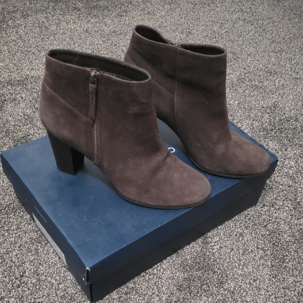 Cole Haan Grand.OS Dark Brown Suede Ankle Booties Sz. 9
